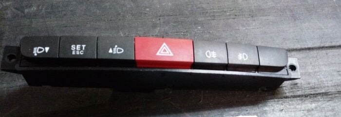 DÖRTLÜ ANAHTAR DÜĞME GRUBU DOBLO Y.M.