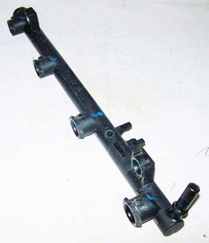 ENJEKSİYON RAMPASI ESPACE IV MEGANE I II LAGUNA II TAFİC II DACIA DUSTER