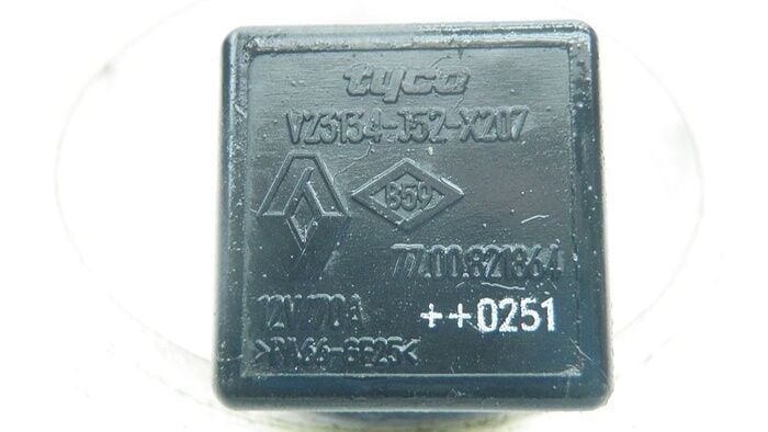 ROLE 4 AYAKLI SİYAH CLİO LAGUNA MEGANE ESPACE