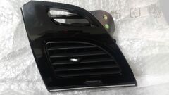 HAVALANDIRMA IZGARA DİFÜZÖR SOL FLUENCE MEGANE III (PARLAK SİYAH)