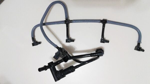 ENJEKTÖR DÖNÜŞ HORTUMU FORD CONNECT