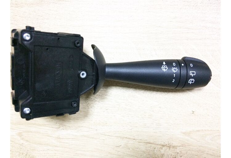 CAM SİLECEK KOLU CLİO IV