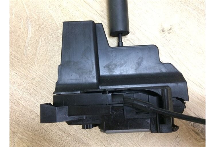 ARKA KAPI KİLİDİ MEGANE III