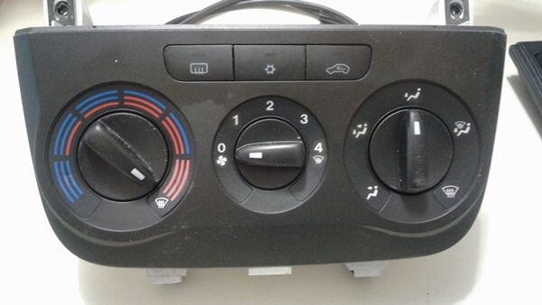 KALORİFER ANAHTARI KABLOLU GRANDE PUNTO