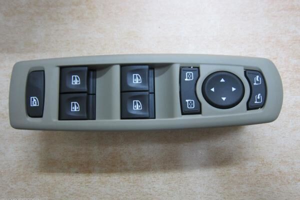 CAM AÇMA DÜĞMESİ ÖN SOL MEGANE III FLUENCE