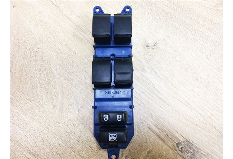 CAM DÜĞMESİ SOL ÖN TOYOTA VERSO