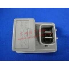 OTOMATİK ÖN FAR YIKAYICI ROLESİ TOYOTA