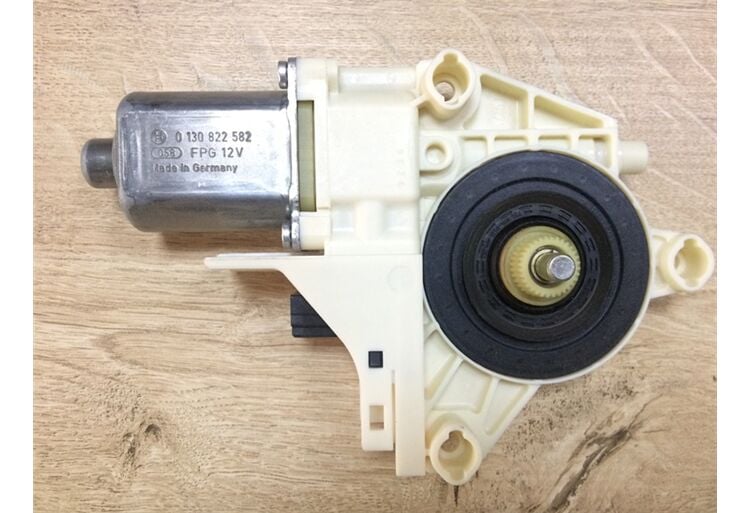 KAPI CAM MEKANİZMA MOTORU SOL ARKA FLUENCE